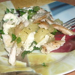 Салат из курицы с ананасом и фетой