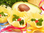 Пикантные сырные тарталетки с авокадно-творожной начинкой 