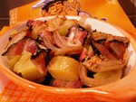 Горячий салат с беконом и картофелем