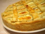 пирог с картофелем , брынзой и печеным чесноком