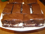 Шоколадно-вишнёвые пироженки