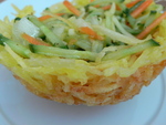 Картофельные гнезда с салатом