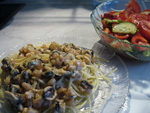Спагетти с креветками и мнидиями в сливочном соусе