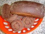 Шоколадный хлеб, с булочками.