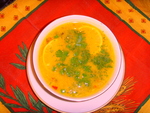 Горячий карибский суп с курицей и кокосовым молоком